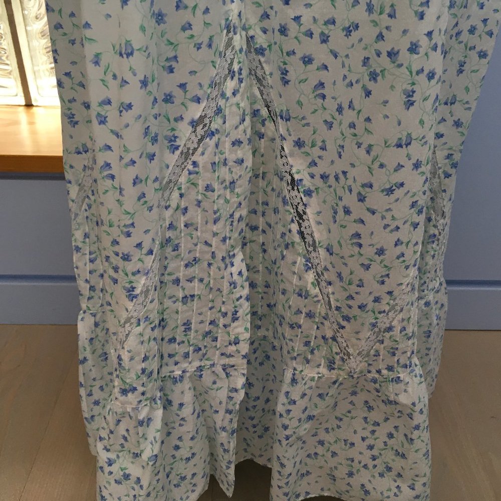 Eileen West Button Front Full Length Gown/Robe with Bluebell Print Size S - Picture 5 of 15